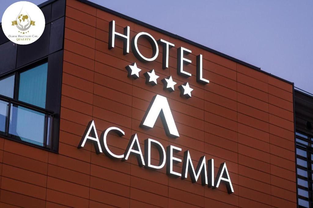 Hotel Academia Zagabria Esterno foto